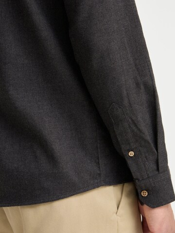Coupe regular Chemise 'Pete' !Solid en noir