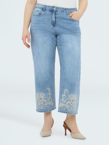 Fiorella Rubino Tapered Jeans in Blue