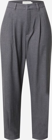 Tapered Pantaloni con pieghe 'TAILOR' di Copenhagen Muse in grigio: frontale