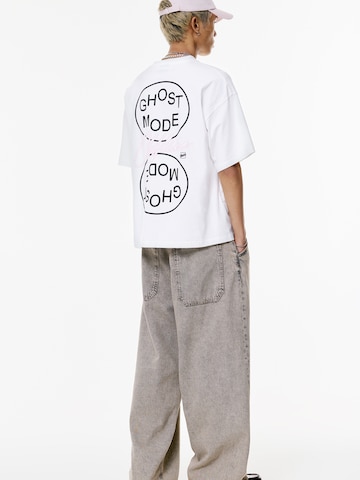 T-Shirt 'GHOST MODE' Pull&Bear en blanc