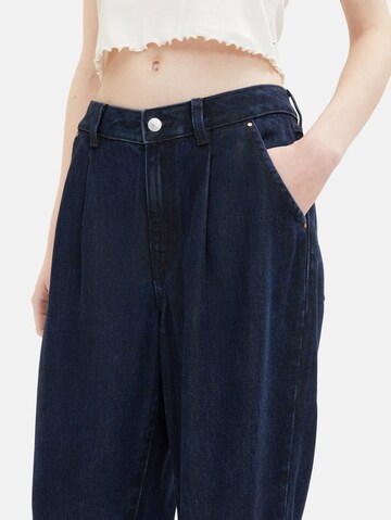 TOM TAILOR DENIM Loose fit Pleated Jeans in Blue