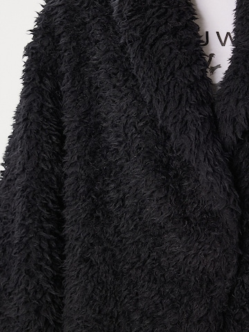 Happiness İstanbul Mantel in Schwarz