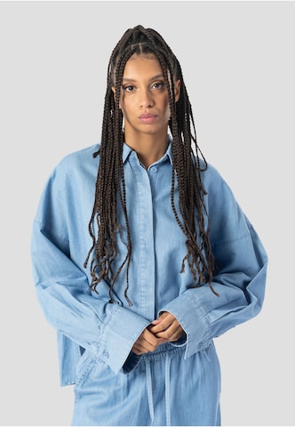 Elias Rumelis Tričko – modrá: přední strana