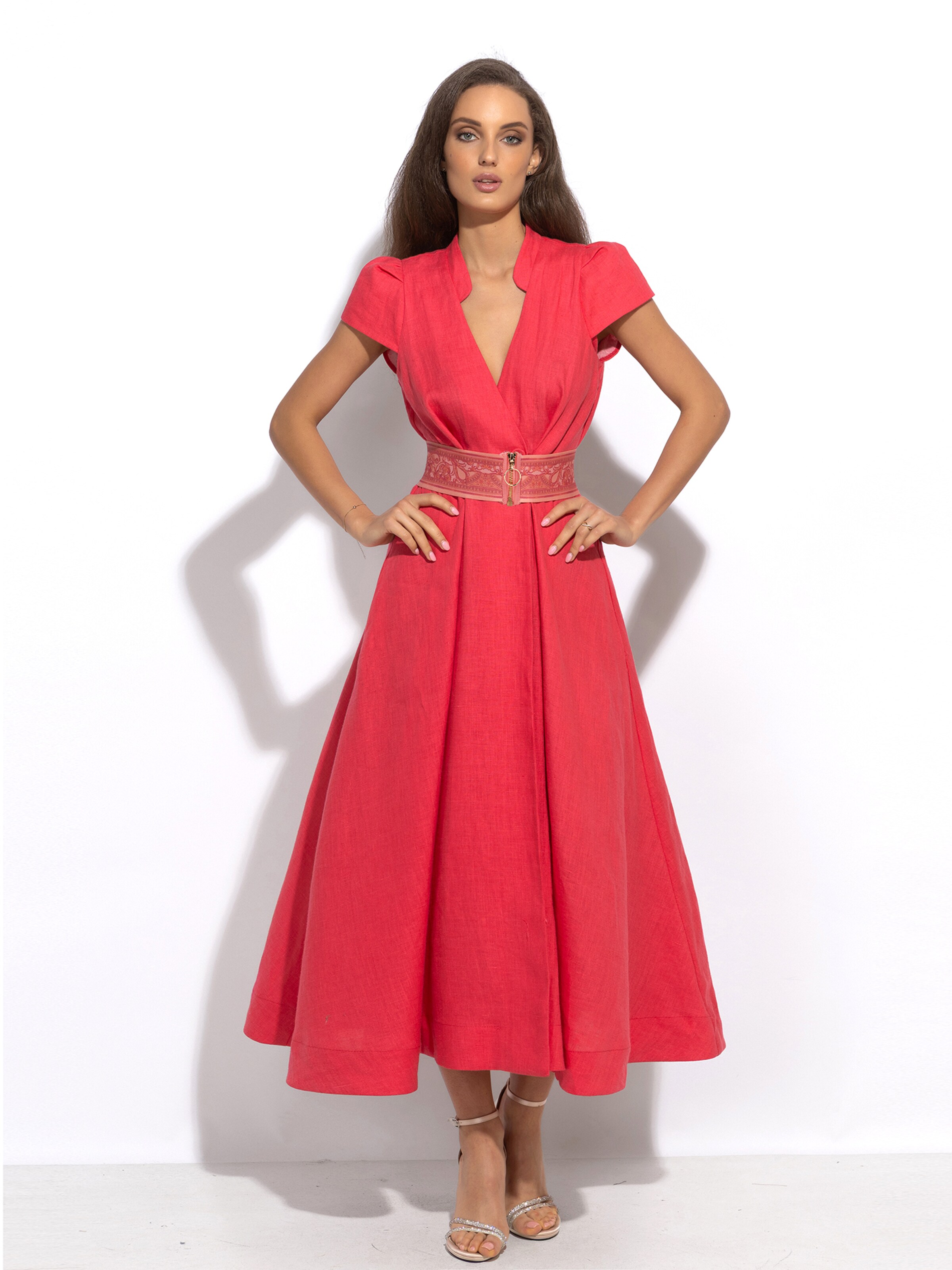 JIORO Kleid 'ESSENTIALS' in Pink