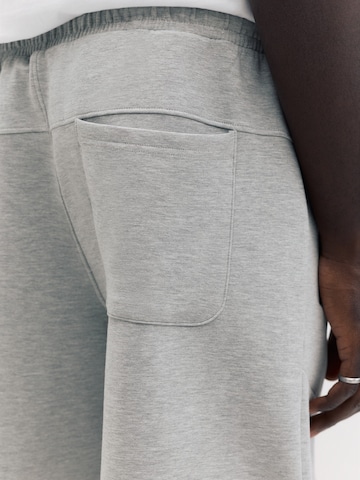 Pull&Bear Regular Pants 'STWD' in Grey