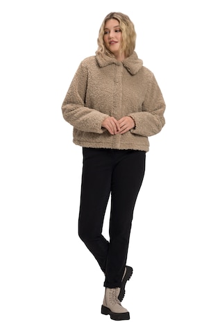 Ulla Popken Tussenjas in Beige: voorkant