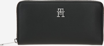 TOMMY HILFIGER Wallet 'Essential' in Black: front