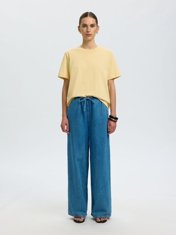 SELECTED T-Shirt 'SLFEssential' in Gelb