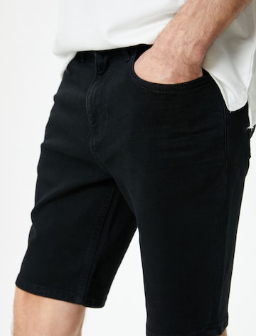 Koton Regular Broek in Zwart