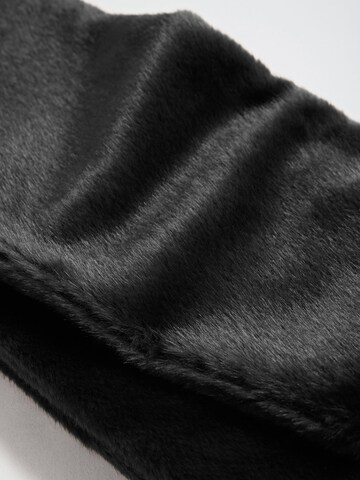 Lipsy Schal in Schwarz