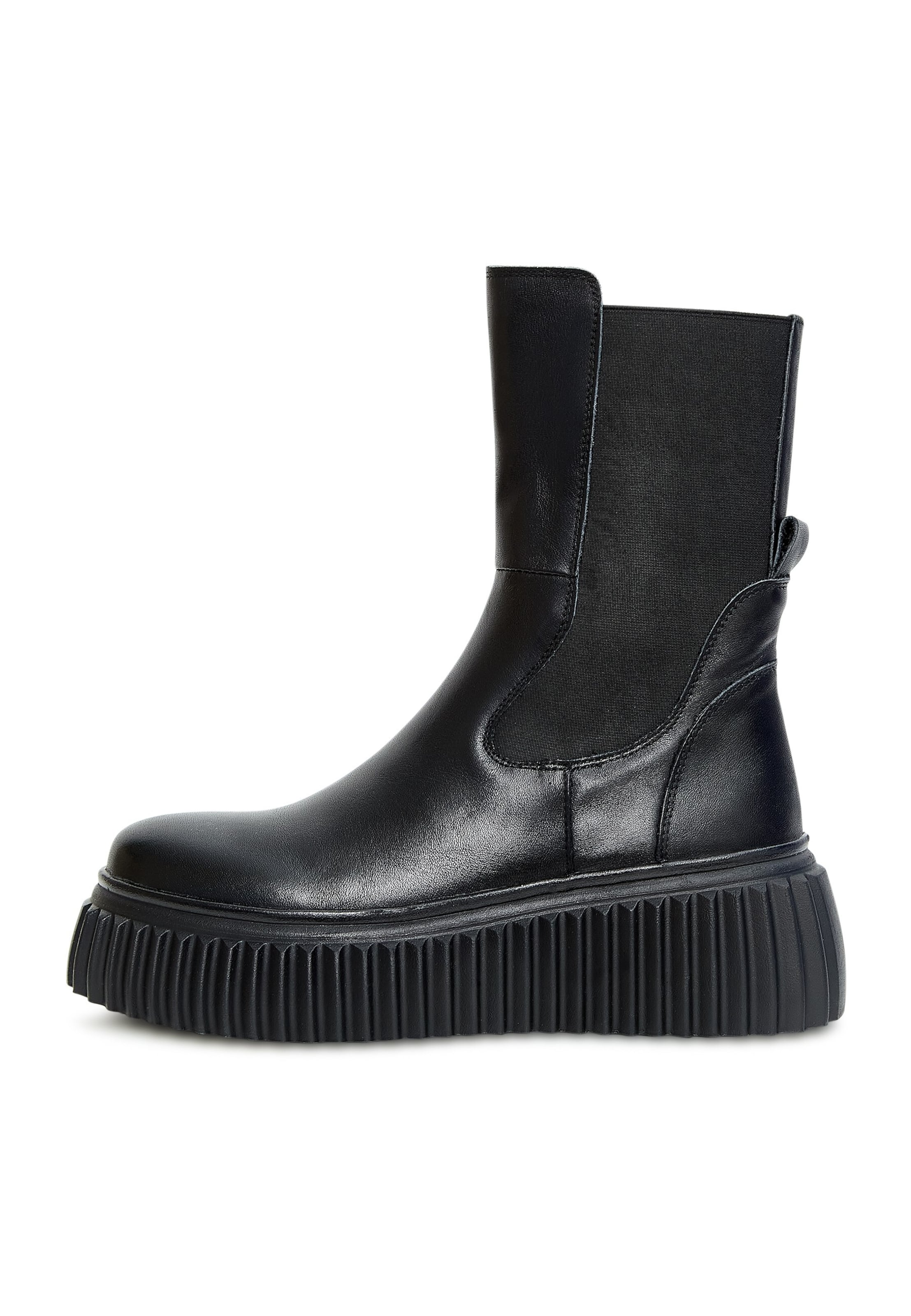 CESARE GASPARI Chelsea boots in Zwart: voorkant