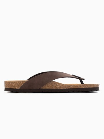 Flip-flops 'Lucca' de la Bayton pe maro