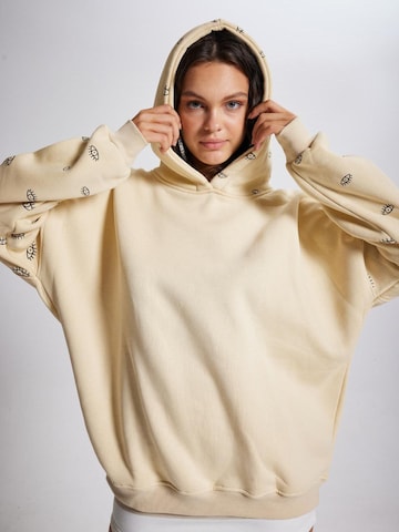 HOLLY LOLLY Sweatshirt in Beige