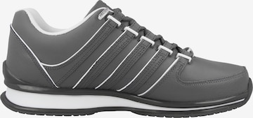 Baskets basses K-SWISS en gris