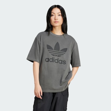 ADIDAS ORIGINALS T-shirt 'Trefoil' i grå: framsida