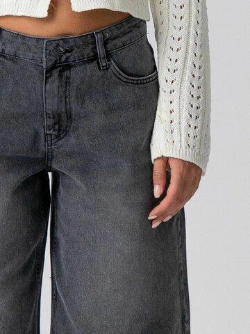 It's May Regular Trousers ' Esme ' in Black