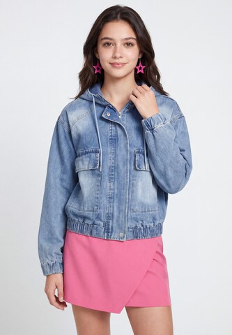 MYMO Between-Season Jacket in Blue: front