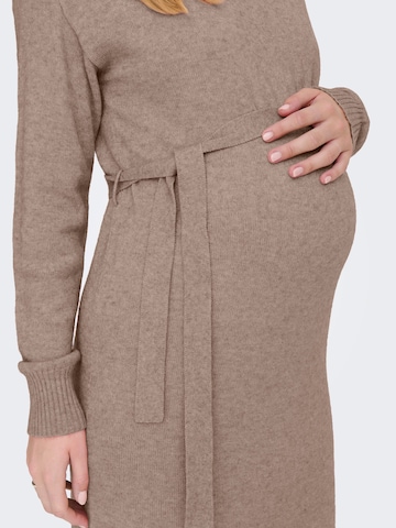 Abito di Only Maternity in marrone
