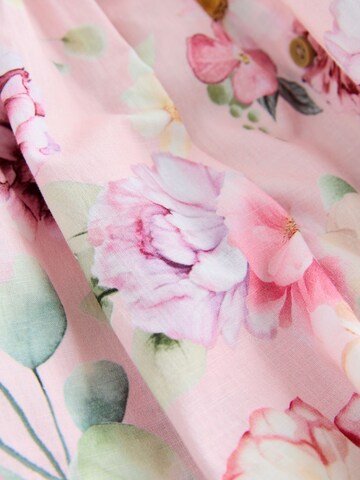 Rochie de la Next pe roz