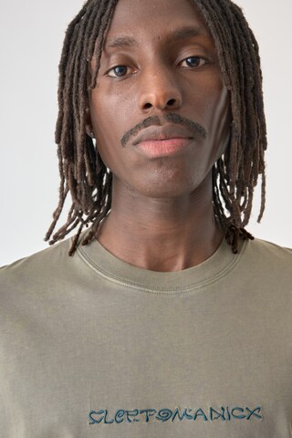 T-Shirt 'Mysto Typo' Cleptomanicx en gris