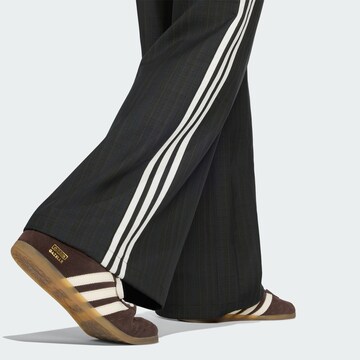 Wide leg Pantaloni di ADIDAS ORIGINALS in nero