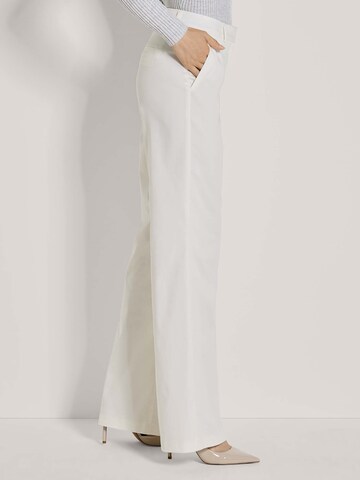 MADELEINE Wide Leg Hose in Weiß