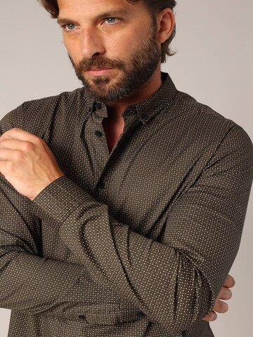 Coupe regular Chemise 'BOGART' Deeluxe en vert