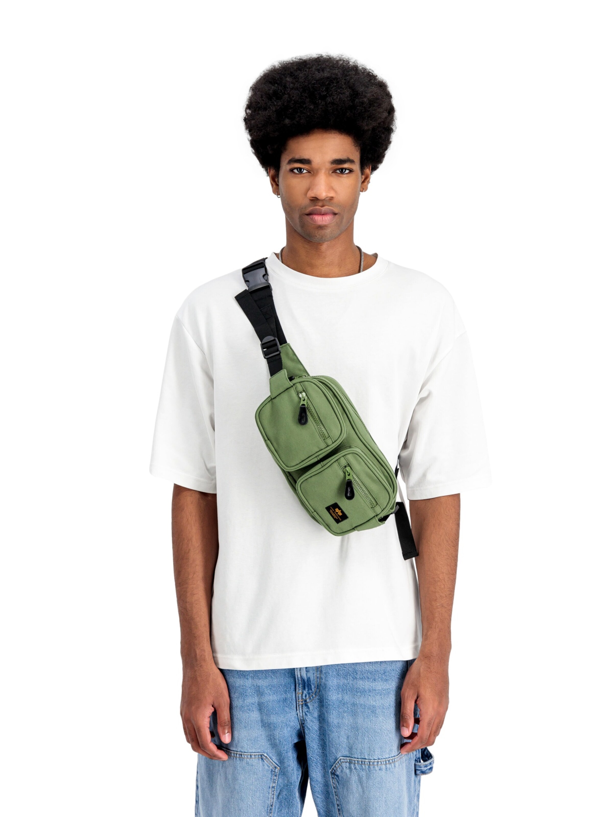 ALPHA INDUSTRIES Fanny Pack in Green: front