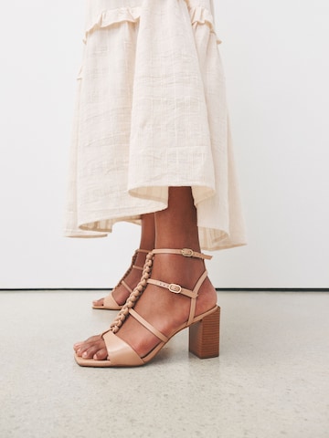 Next - Sandalias con hebilla 'N. Premium' en beige