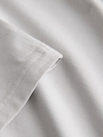 Next Paita värissä harmaa