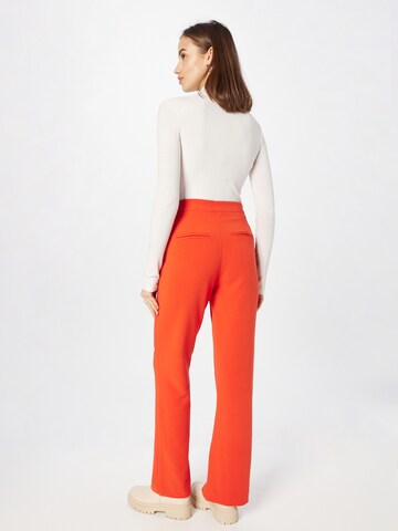 Regular Pantalon 'Annabella' mbym en rouge