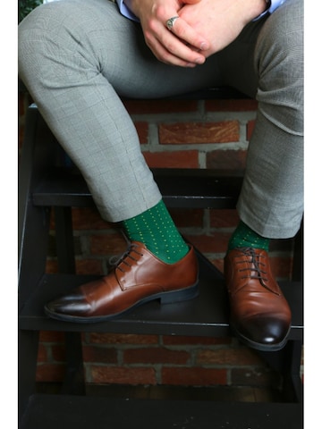Calzino 'MARCO viscose socks with dots' di Sokisahtel in verde