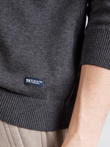 s.Oliver Свитер в Серый