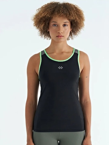 Haut de sport 'Aktive Oberteile' Tommy Life en noir : devant