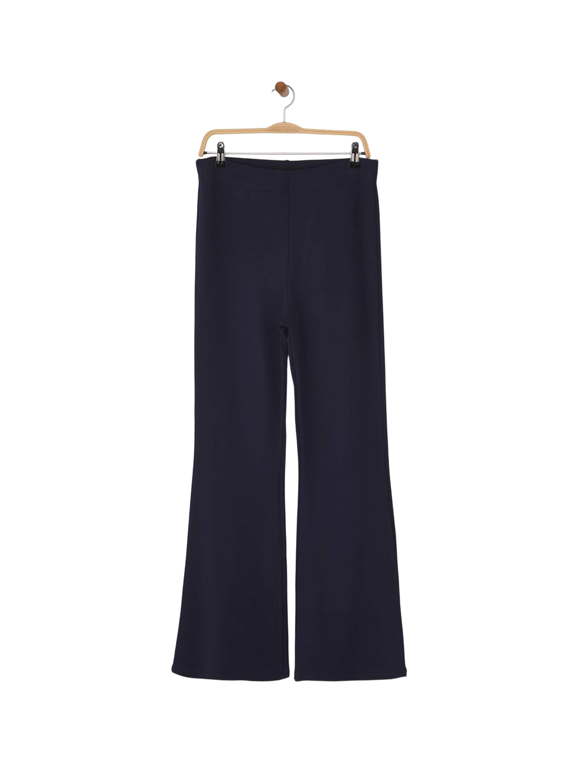 Trendyol Curve - Bootcut Pantalón en azul: frente
