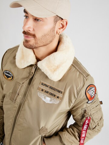 Geacă de iarnă 'Injector III Air Force' de la ALPHA INDUSTRIES pe bej