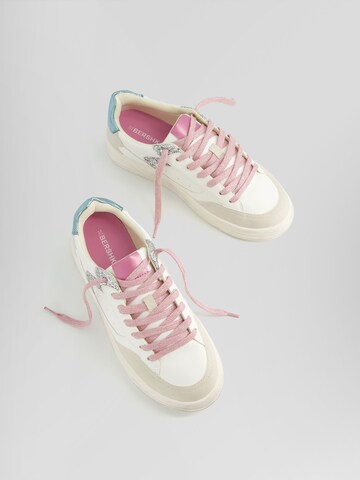 Baskets basses Bershka en blanc