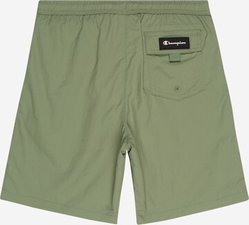 Champion Authentic Athletic Apparel Badeshorts in Grün