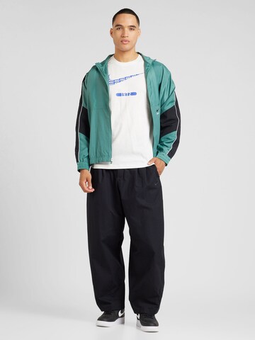 Nike Sportswear Shirt 'SWOOSH' in Wit