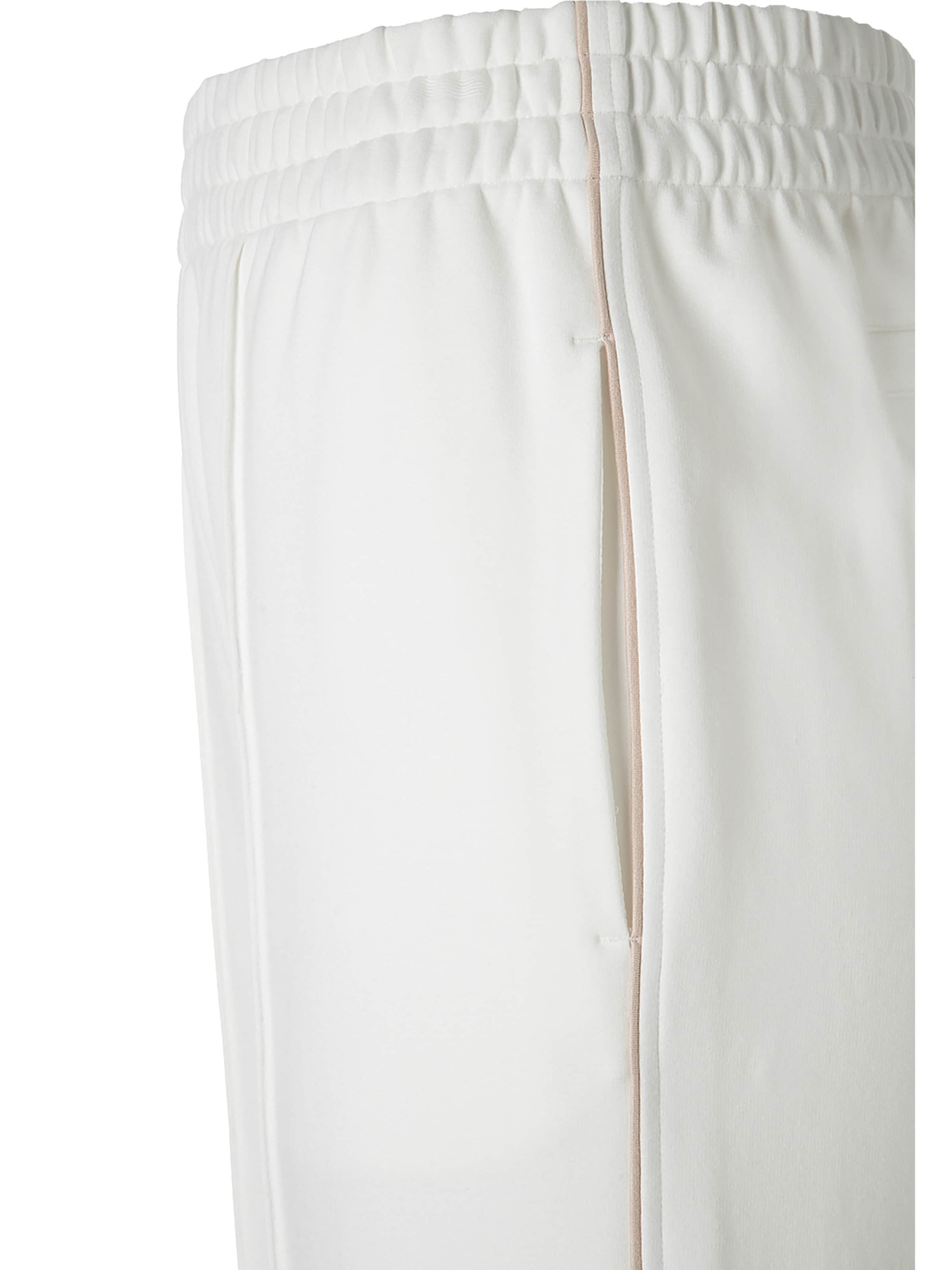 regular Pantaloni di MAERZ Muenchen in bianco