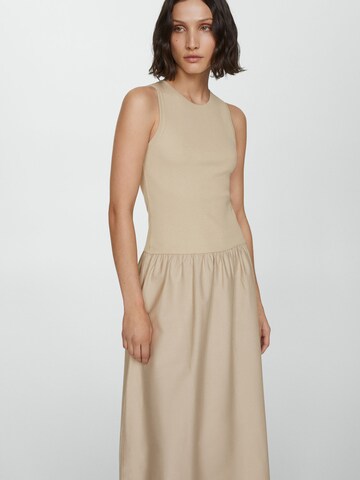 Robe 'Valvi' MANGO en beige