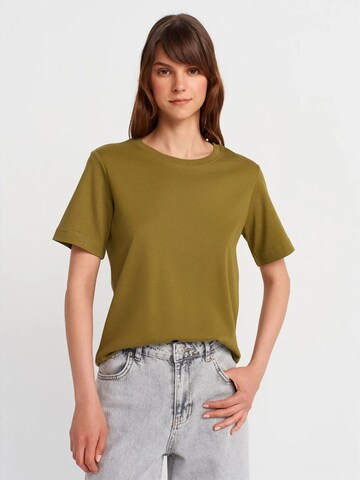 Dilvin Shirt in Green: front