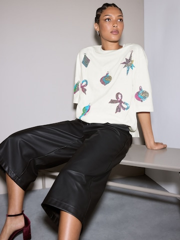 Next T-Shirt in Beige