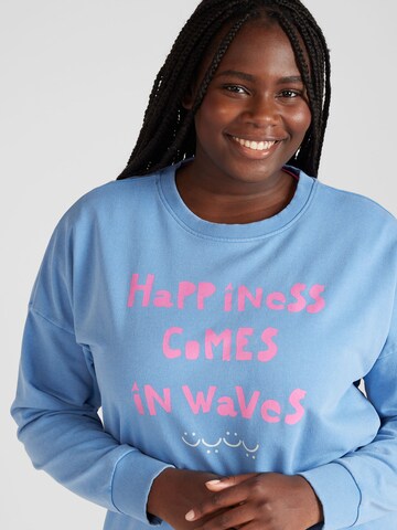 ONLY Carmakoma Sweatshirt 'FAIRLY LIFE' i blå