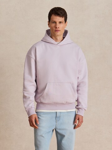 DAN FOX APPAREL Свитшот 'Sebastian' в Лиловый: спереди