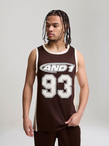 T-Shirt '93' AND1 en marron : devant
