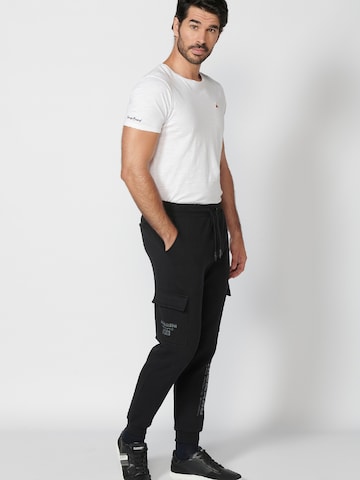 KOROSHI - Tapered Calças cargo em preto