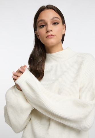 RISA Sweater in White