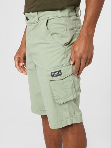 Regular Pantaloni cu buzunare 'Philippe' de la Alife and Kickin pe verde