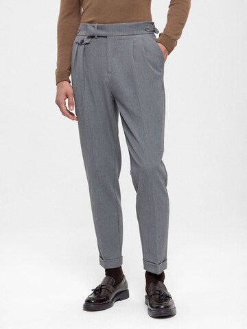 Antioch Regular Bundfaltenhose in Grau